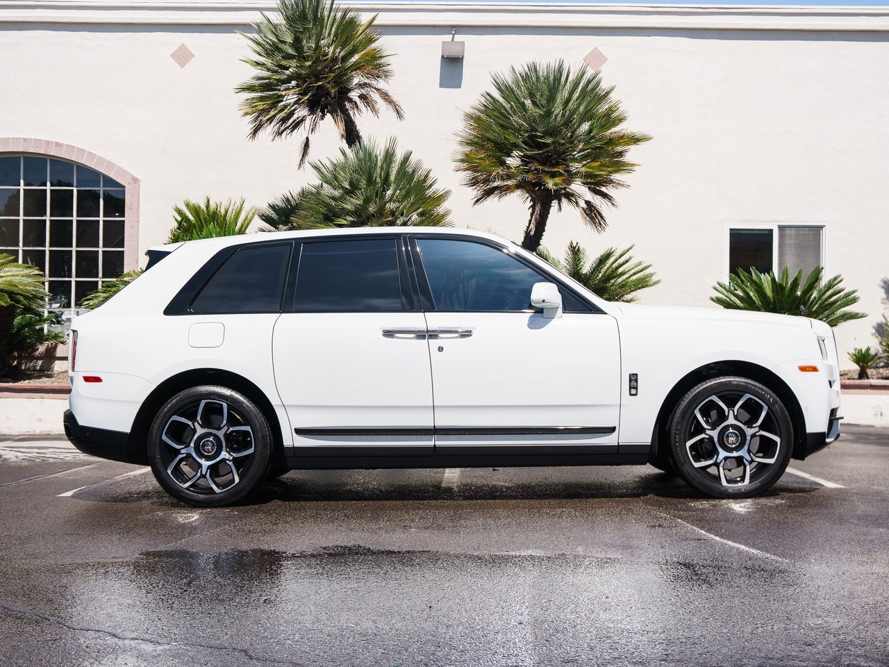 Certified 2023 Rolls-Royce Cullinan Black Badge w/ Driver's Package image 3