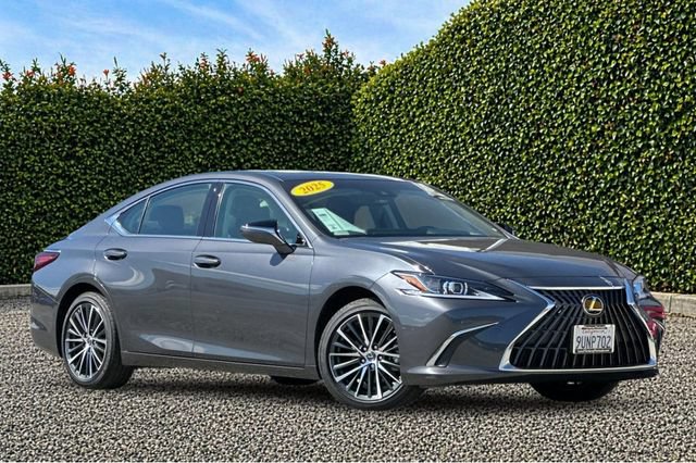 Used 2025 Lexus ES 300h w/ Premium Package FWD image 2