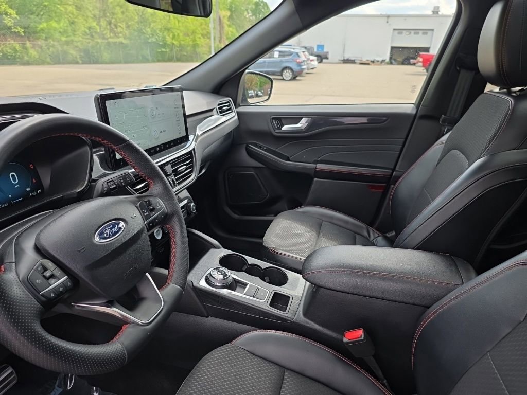Certified 2023 Ford Escape ST-Line Select w/ Tech Pack #2 AWD/4WD image 13