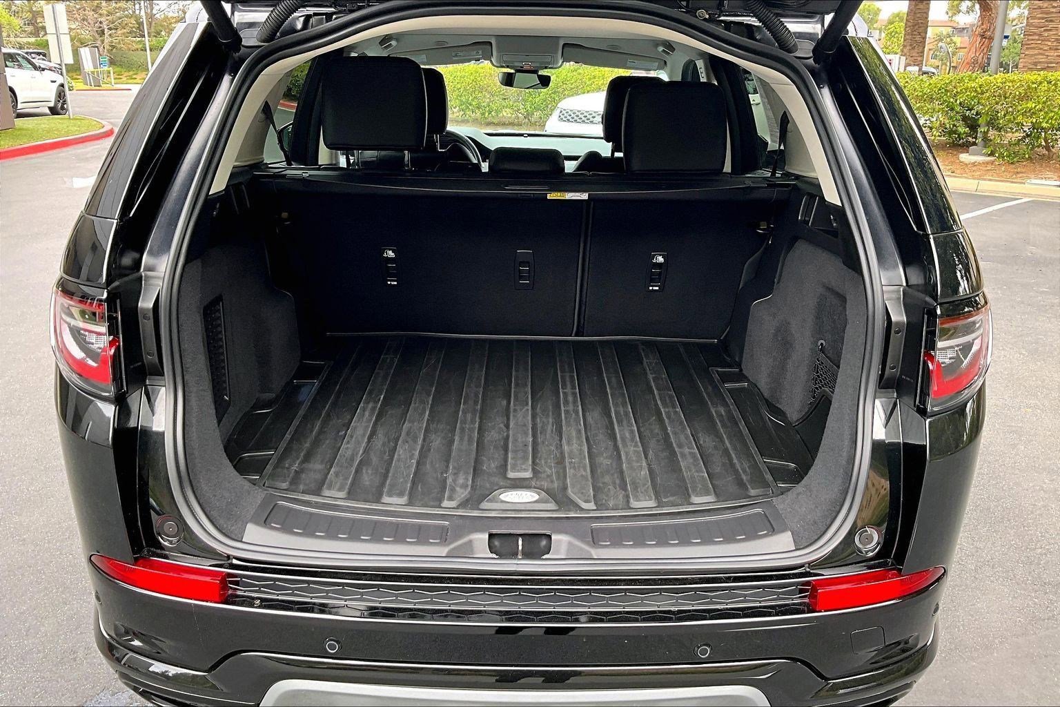 Used 2024 Land Rover Discovery Sport S image 30