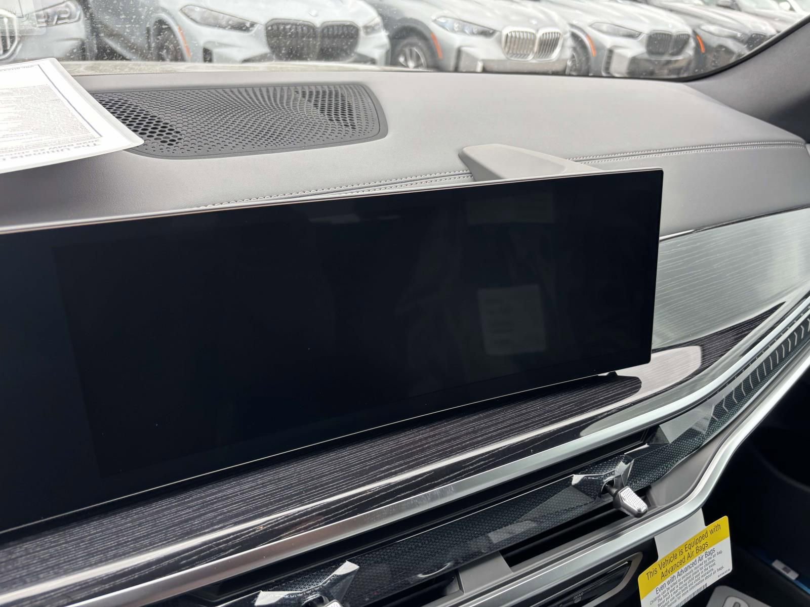 New 2026 BMW X5 xDrive50e image 14