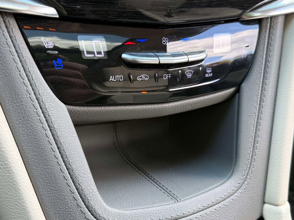 Used 2021 Cadillac XT6 Premium Luxury AWD/4WD image 27