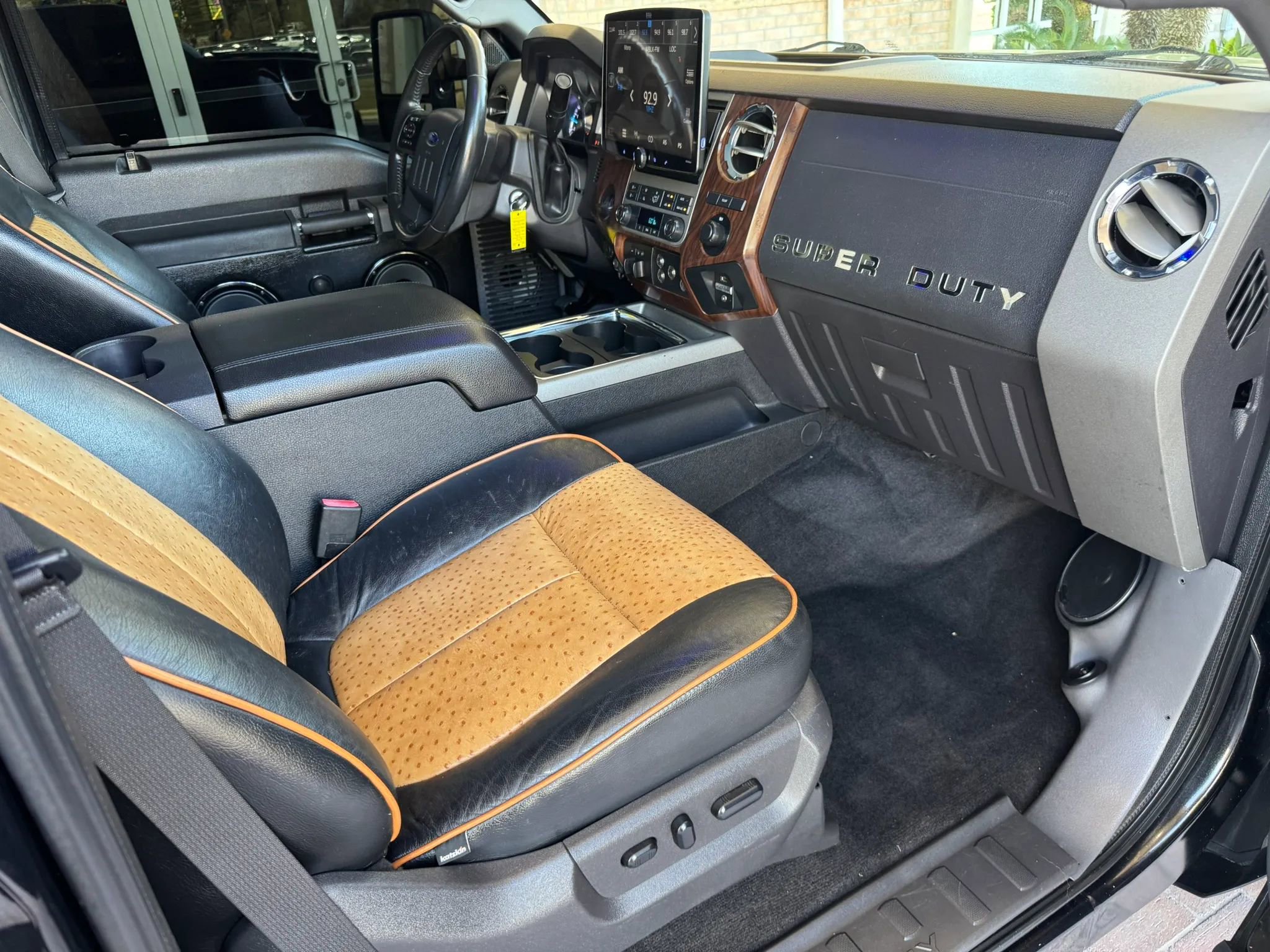 Used 2011 Ford F350 Lariat RWD image 28