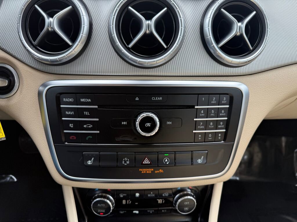 Used 2015 Mercedes-Benz CLA 250 4MATIC image 17