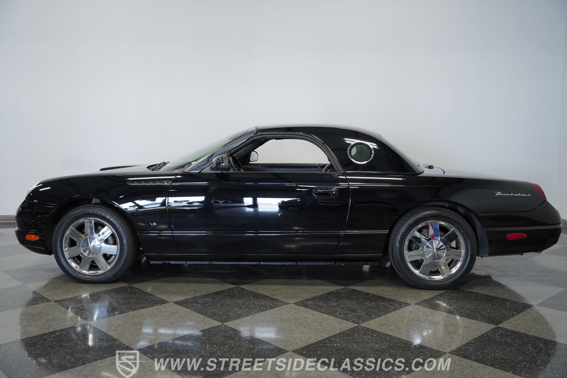 Used 2003 Ford Thunderbird RWD image 28