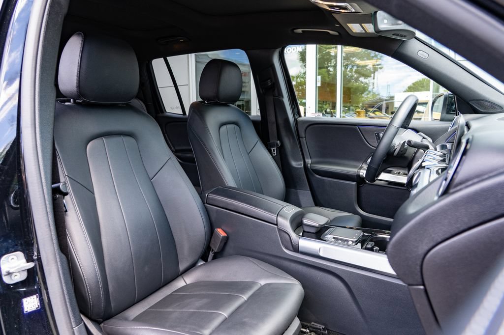 Used 2023 Mercedes-Benz GLB 250 4MATIC image 27