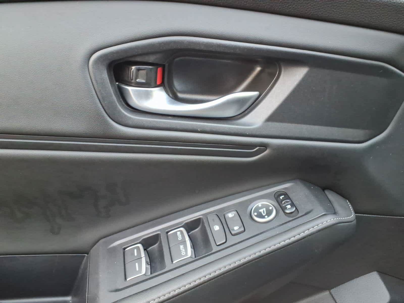 Used 2025 Honda Accord Sport image 12
