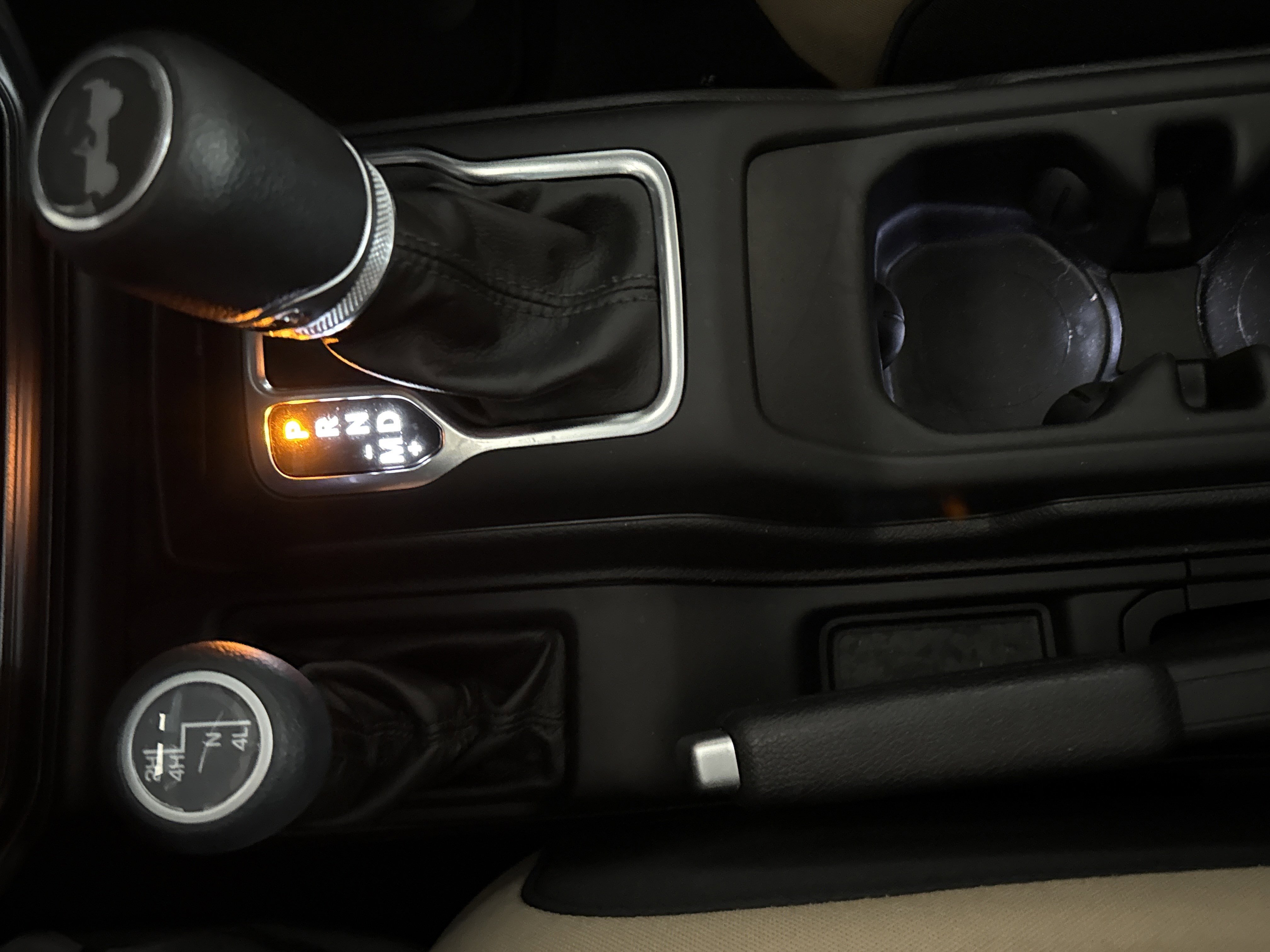 Used 2022 Jeep Wrangler Sport S image 35