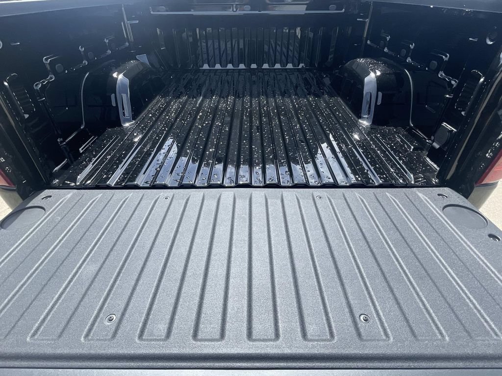 New 2026 Chevrolet Silverado 1500 Custom w/ Turbomax Blackout Package AWD/4WD image 9