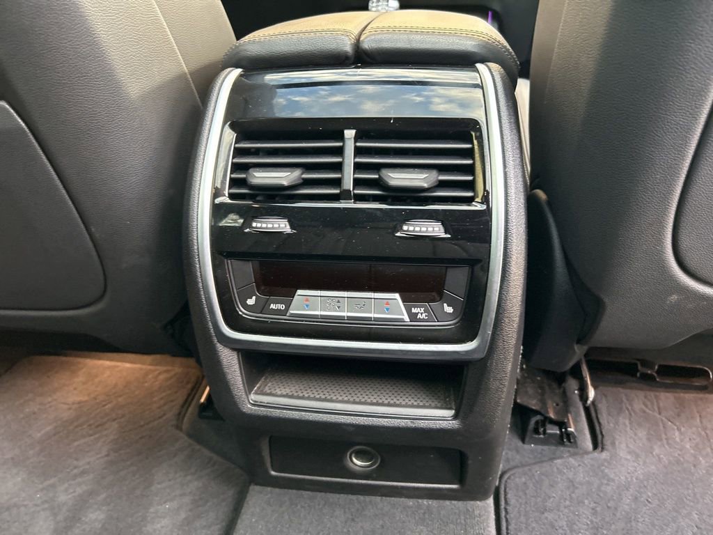 Used 2020 BMW X5 M50i image 31