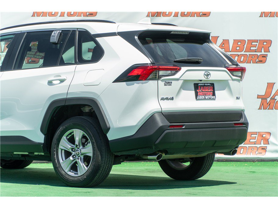 Used 2024 Toyota RAV4 XLE FWD image 24
