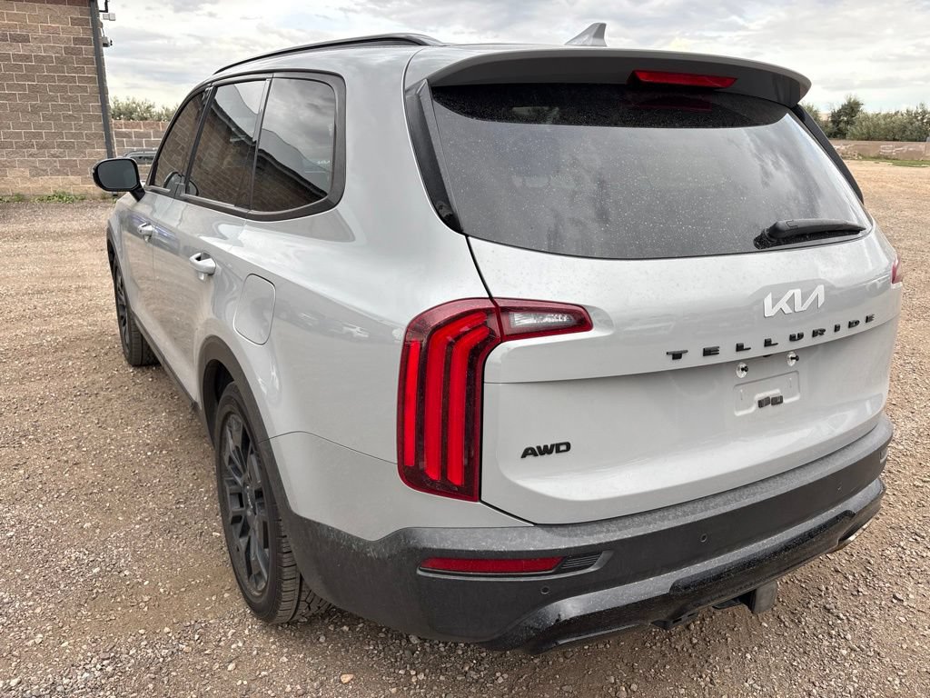 Certified 2022 Kia Telluride SX w/ SX Prestige Package AWD/4WD image 3