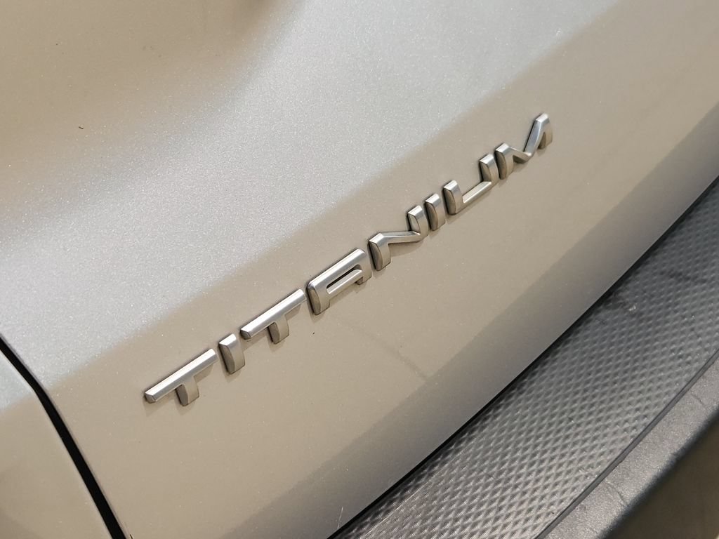 Used 2020 Ford Escape Titanium FWD image 12
