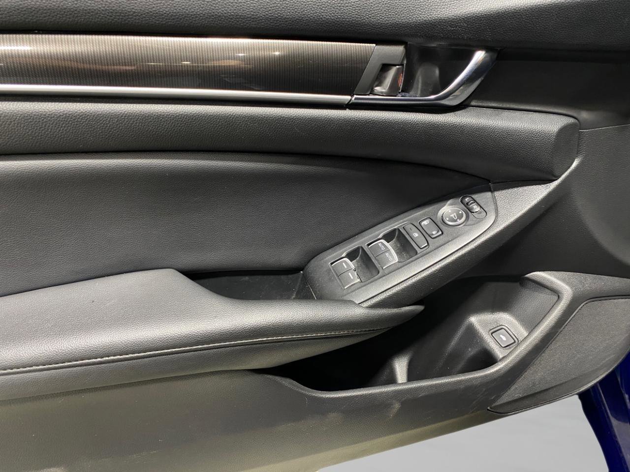 Used 2019 Honda Accord Sport image 7