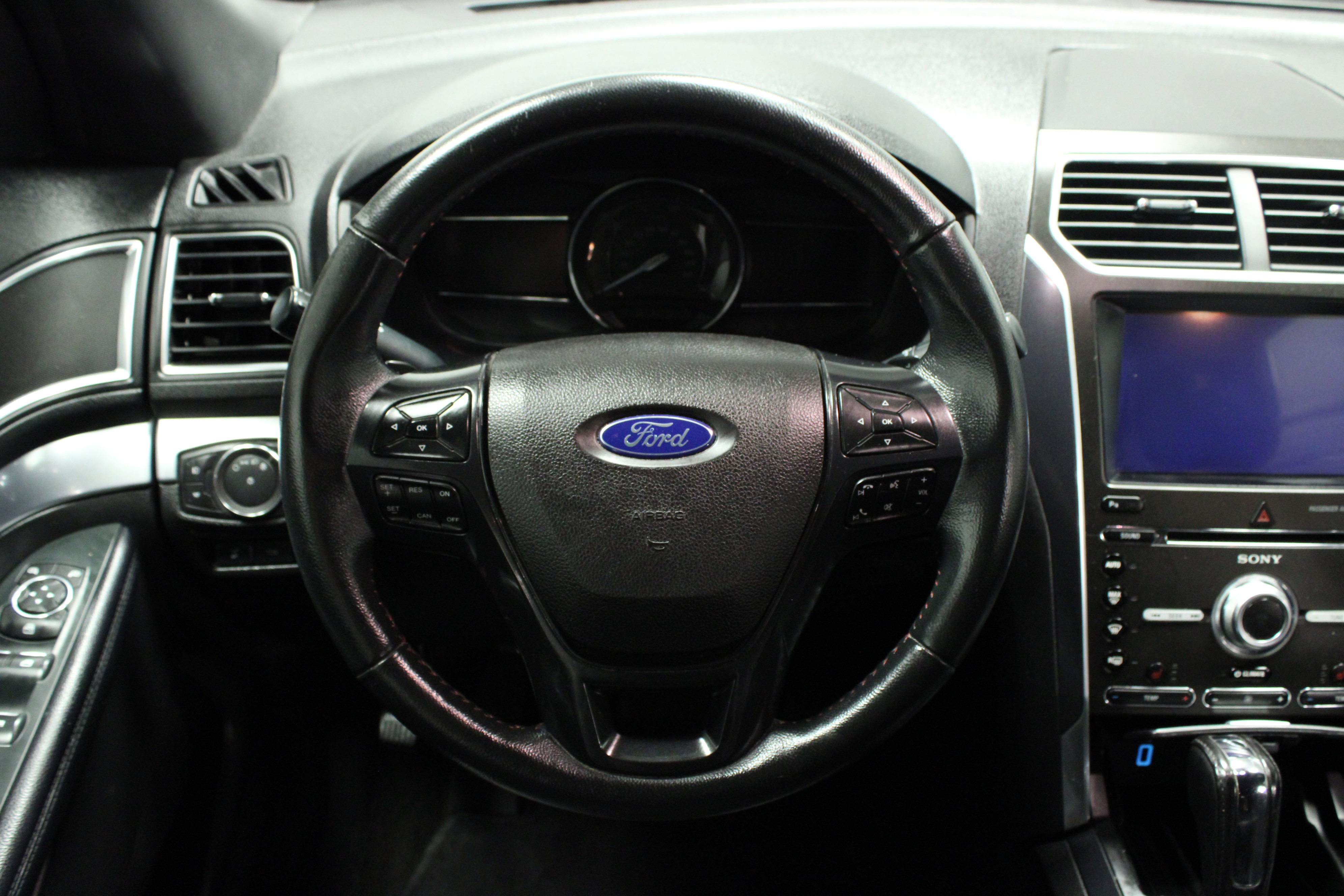 Used 2018 Ford Explorer Sport AWD/4WD image 23