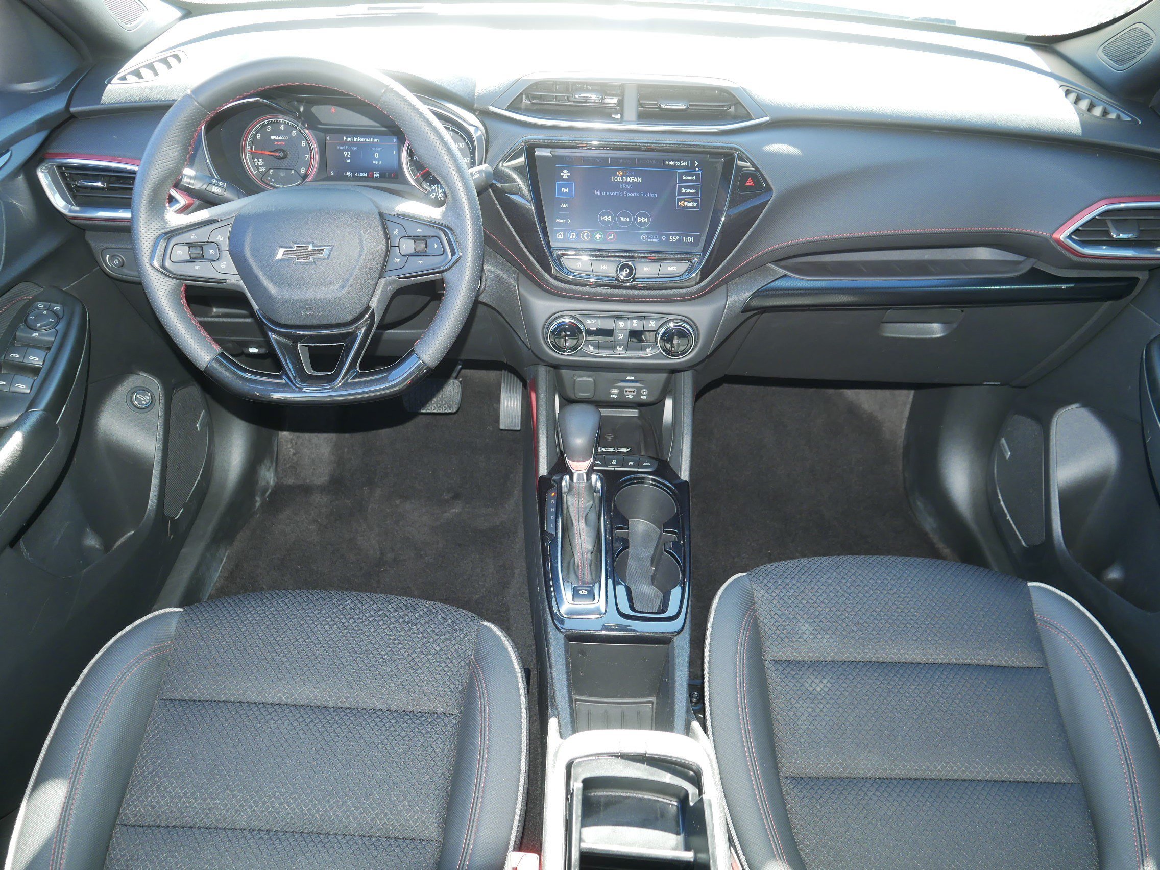 Used 2023 Chevrolet TrailBlazer RS w/ Sun and Liftgate Package AWD/4WD image 10