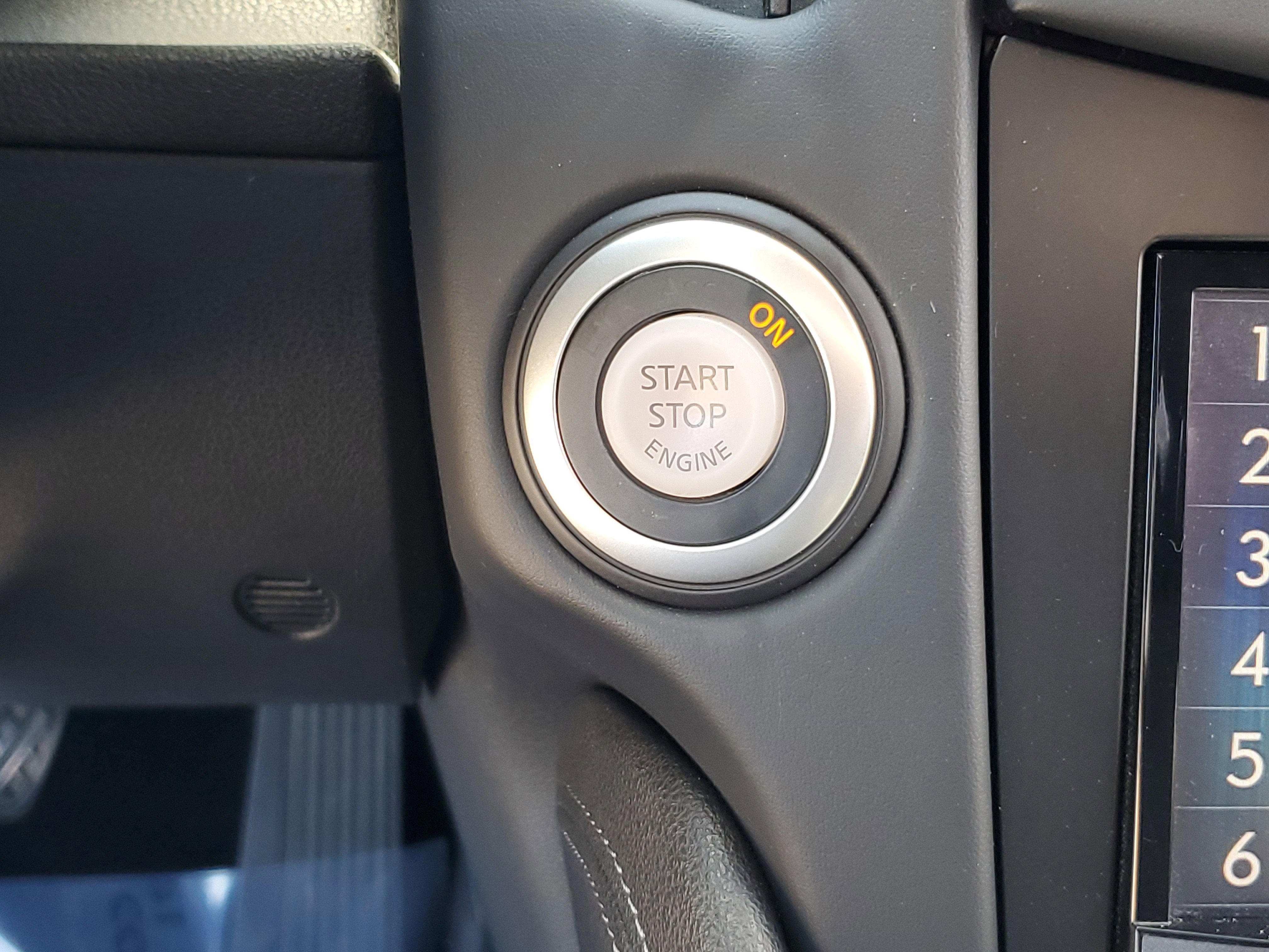 Used 2016 Nissan 370Z Coupe image 20