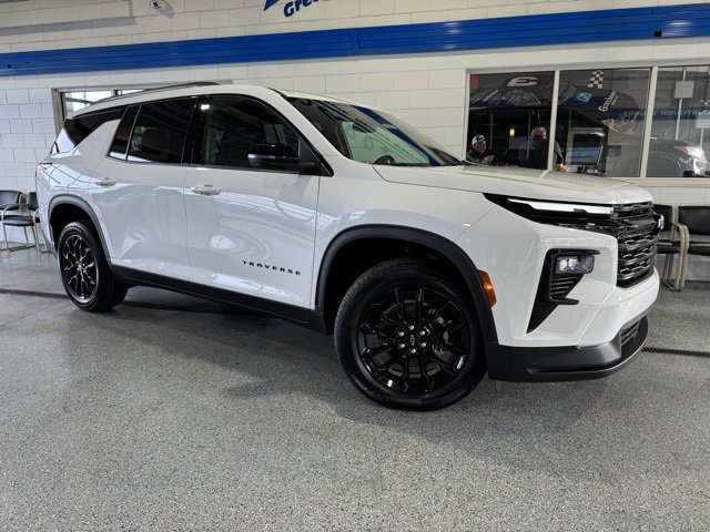 New 2026 Chevrolet Traverse LT w/ Midnight/Sport Edition image 2