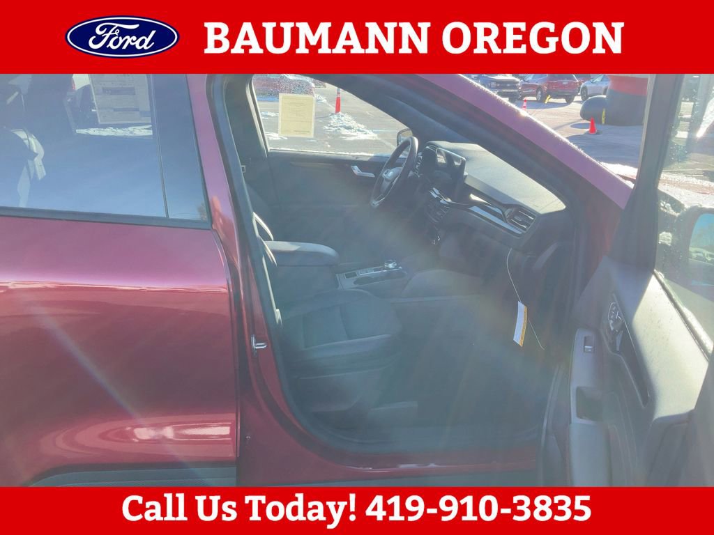 New 2026 Ford Escape ST-Line w/ Tech Pack #1 AWD/4WD image 12