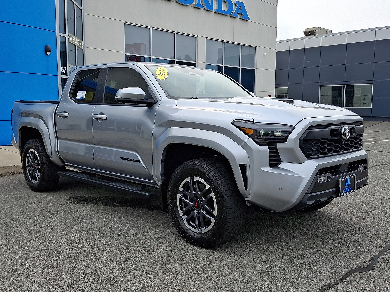 Used 2024 Toyota Tacoma TRD Sport w/ TRD Sport Premium Package AWD/4WD image 3