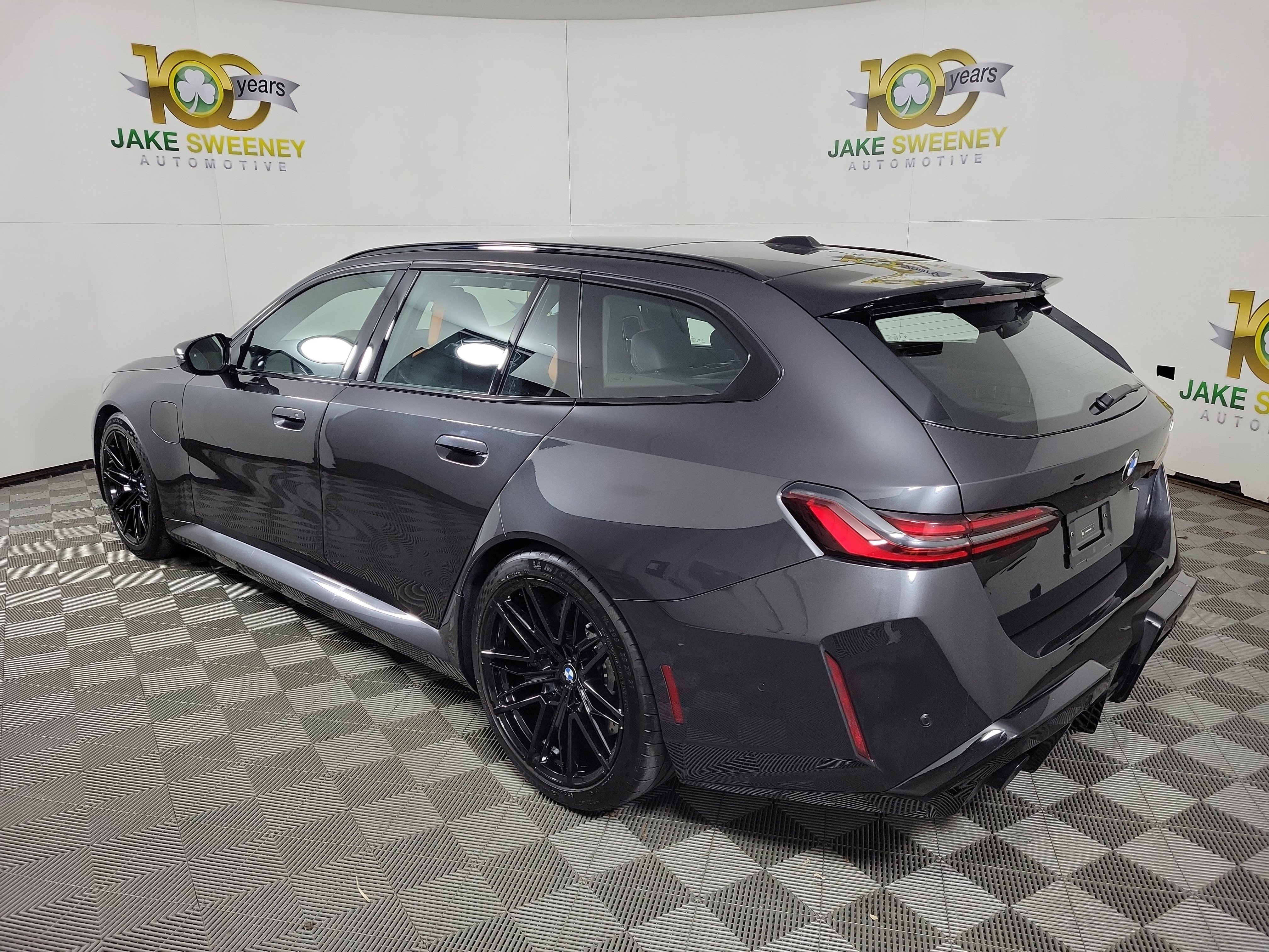 Used 2026 BMW M5 Touring w/ M Driver's Package image 5