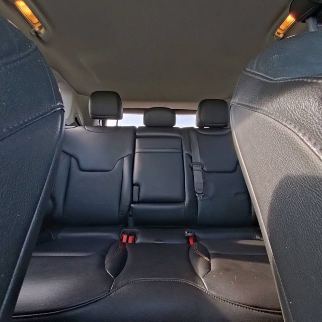 Used 2018 Jeep Compass Limited w/ Navigation Group AWD/4WD image 27
