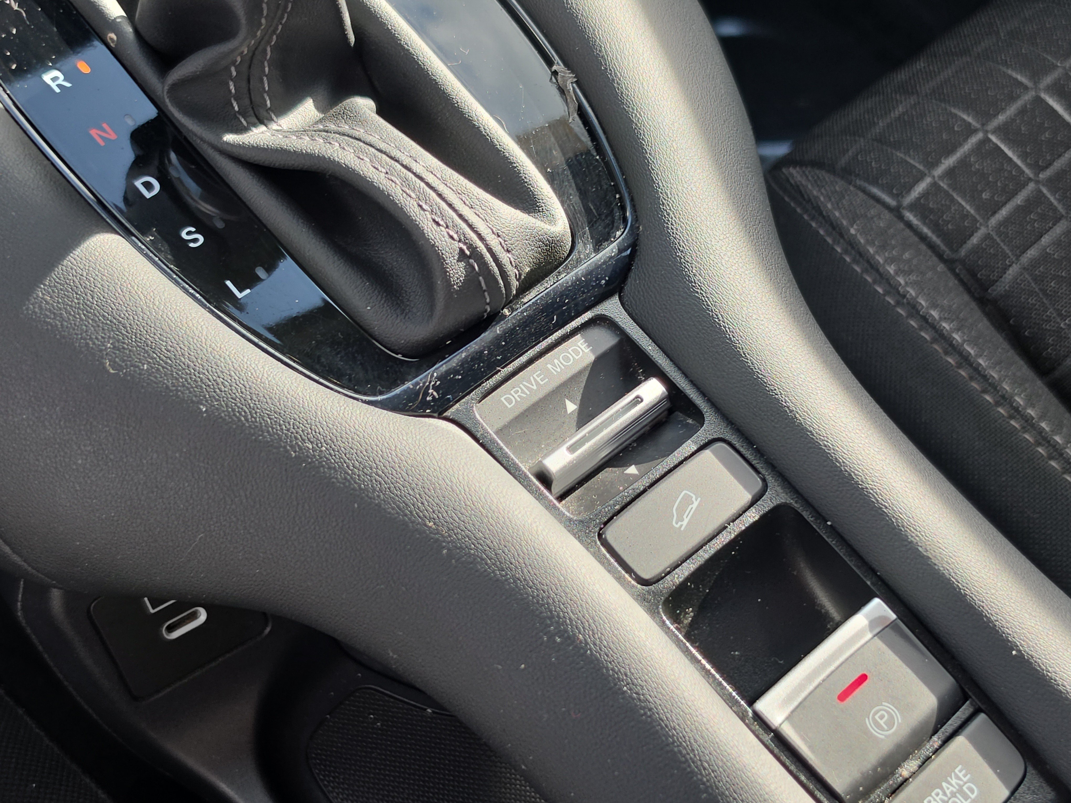 Certified 2024 Honda HR-V LX image 23