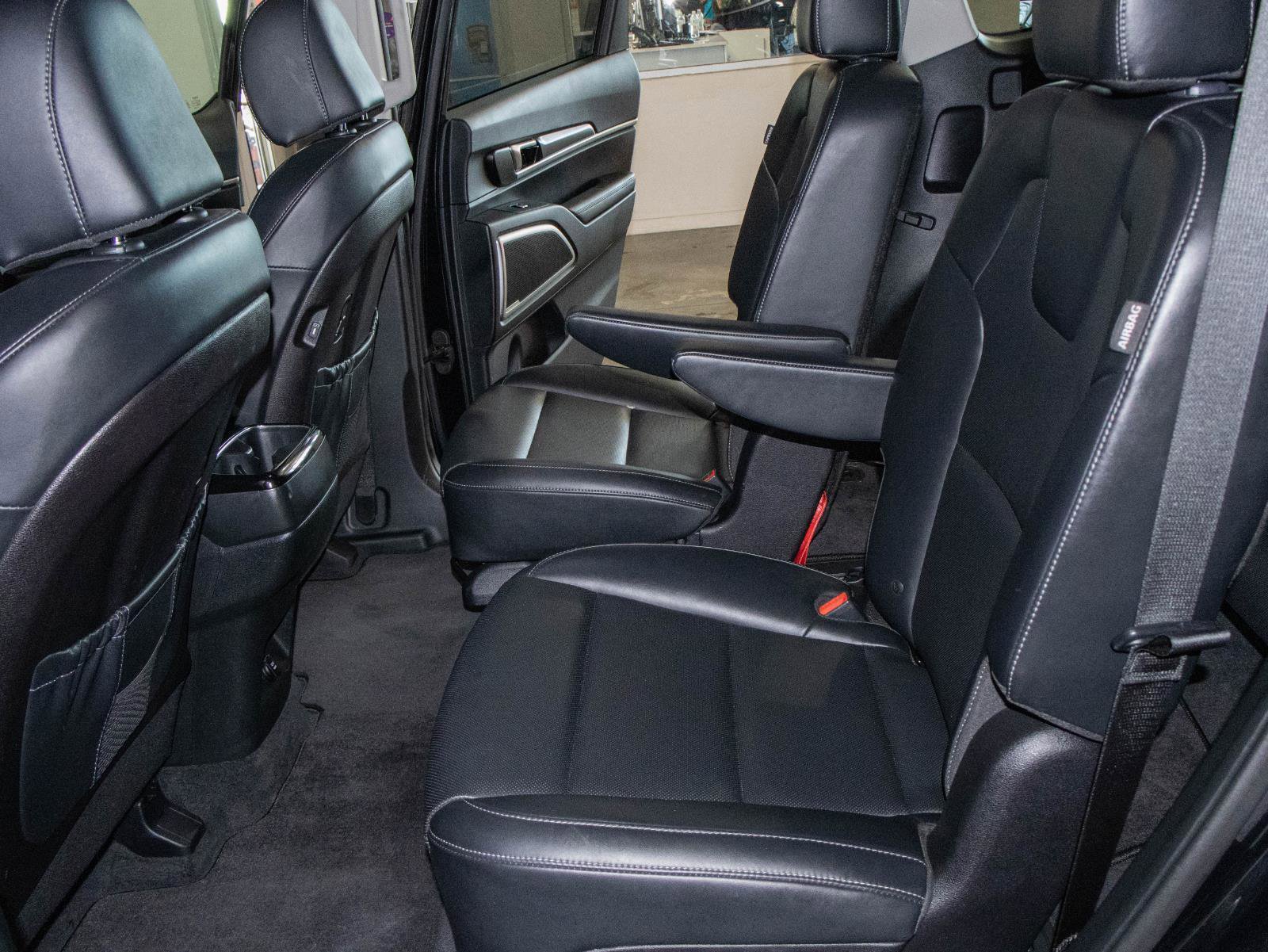 Used 2025 Kia Telluride S image 15