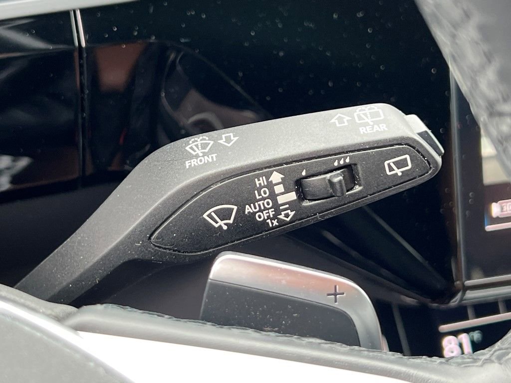 Certified 2022 Audi e-tron Premium w/ Convenience Plus Package image 35