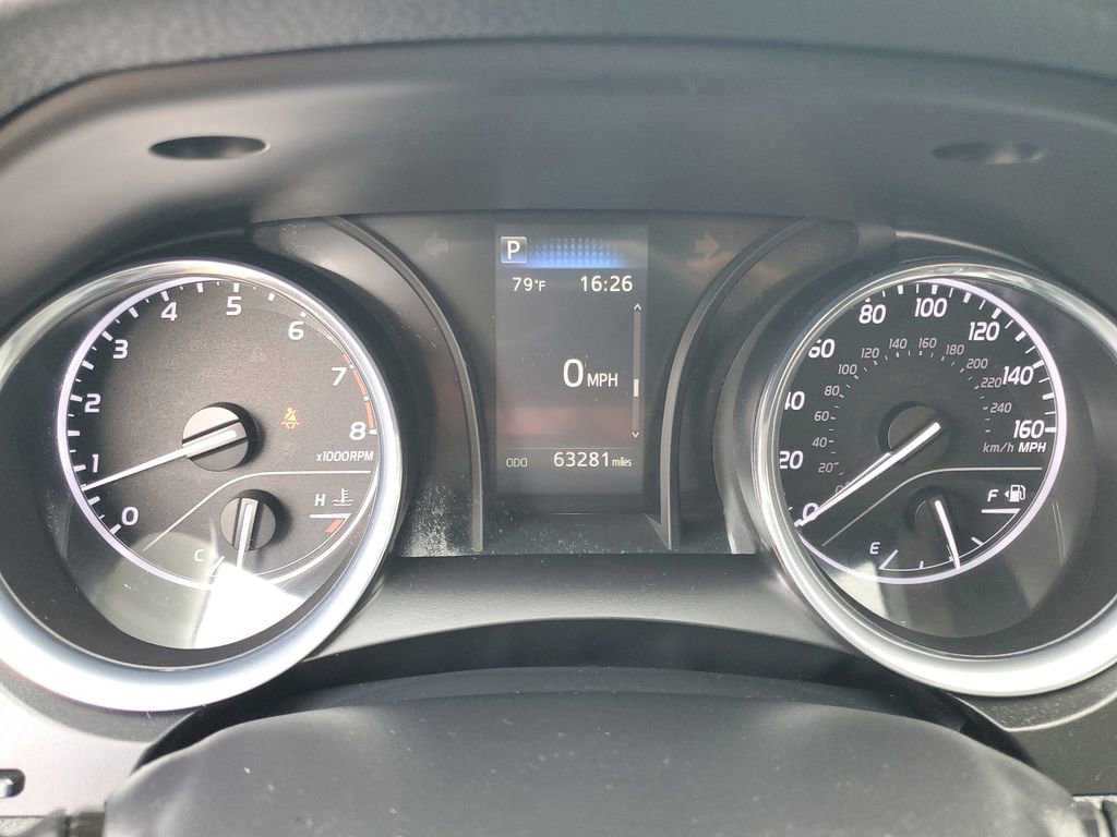 Used 2020 Toyota Camry SE image 13