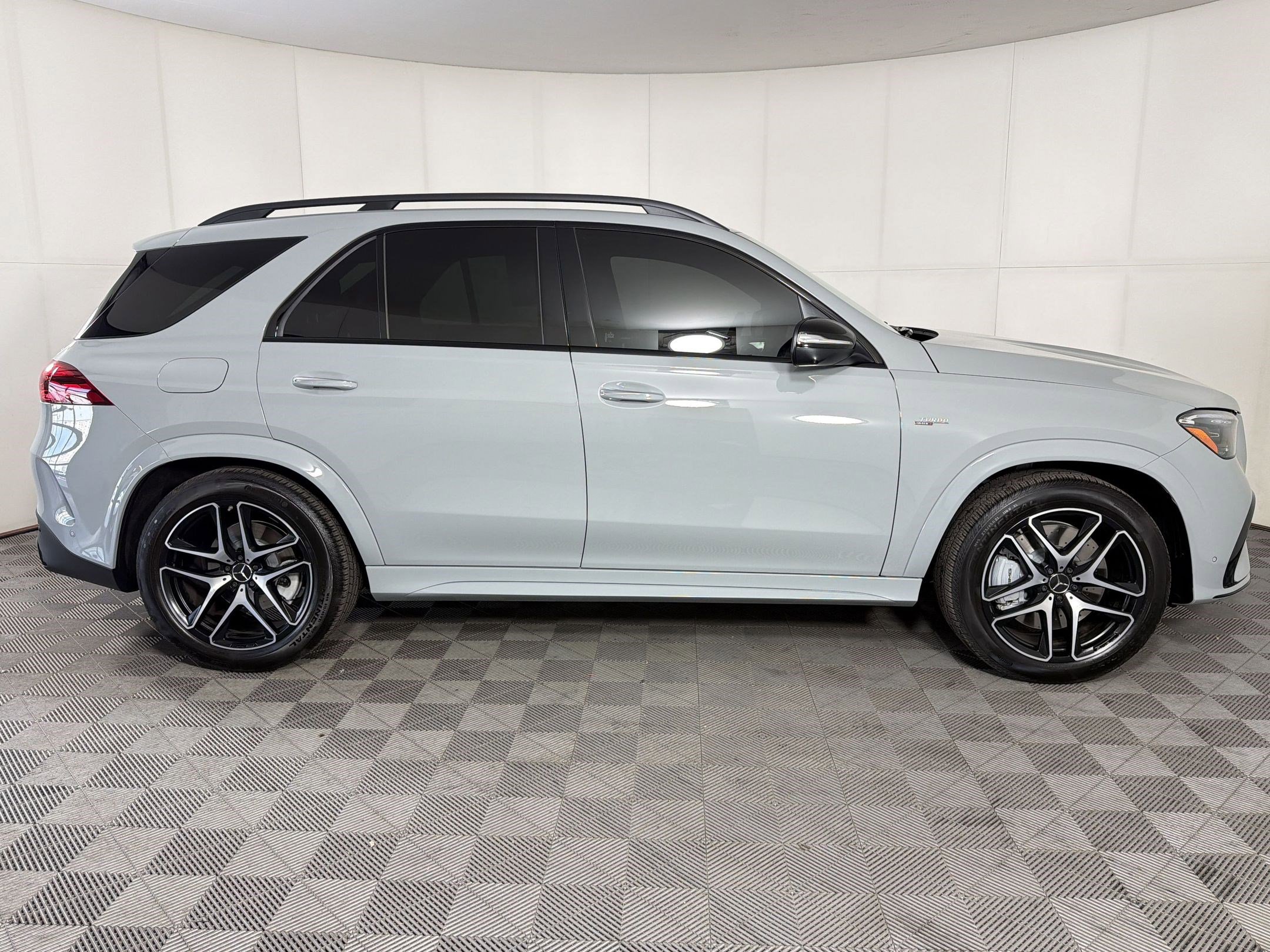 Certified 2025 Mercedes-Benz GLE 53 AMG 4MATIC image 8