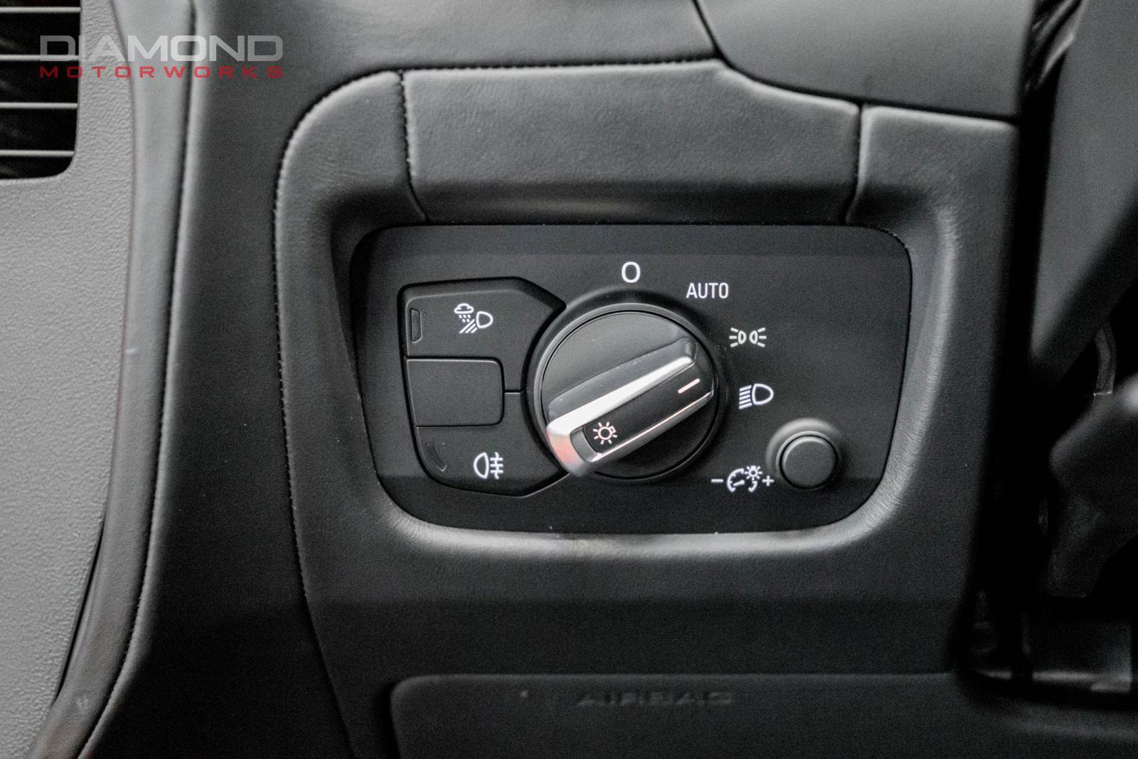 Used 2018 Audi R8 V10 w/ Carbon Exterior Package image 59