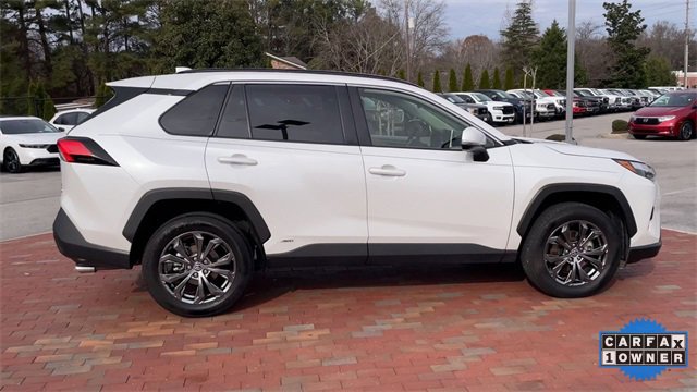 Used 2023 Toyota RAV4 XLE Premium image 2