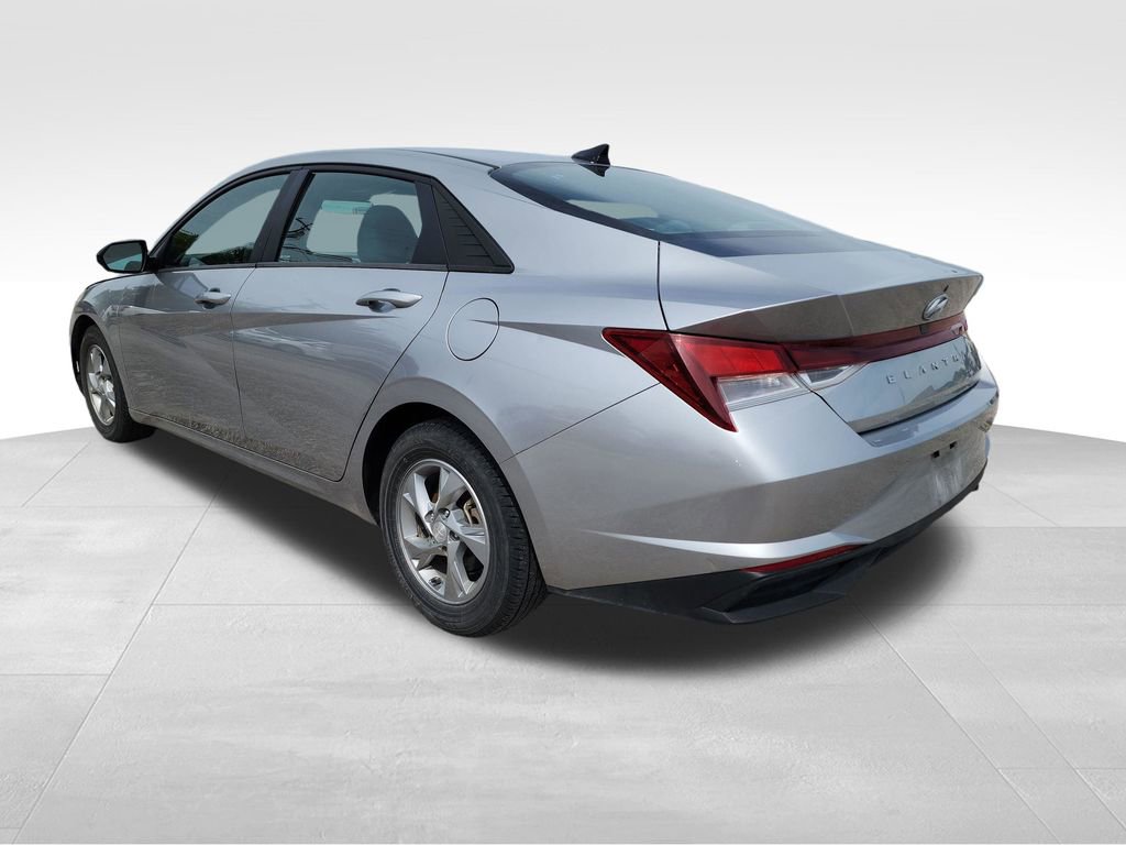 Used 2023 Hyundai Elantra SE image 6