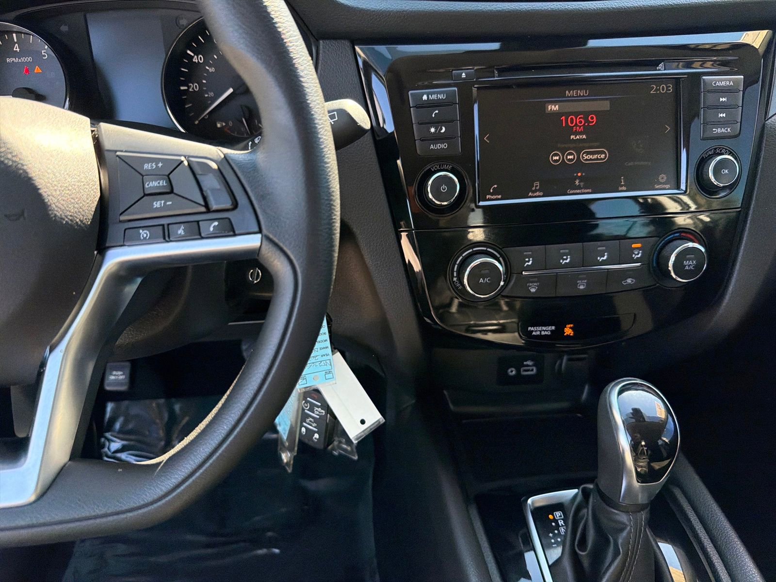 Used 2020 Nissan Rogue Sport S image 16