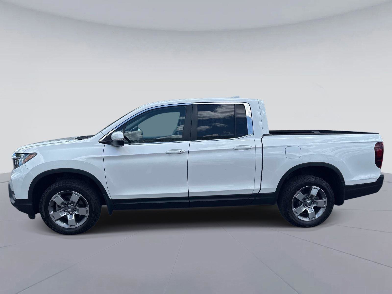 Certified 2025 Honda Ridgeline RTL image 7
