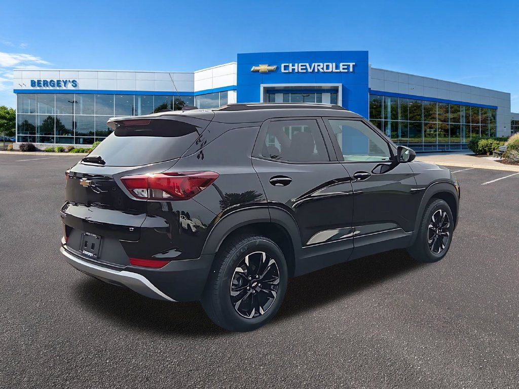 Certified 2023 Chevrolet TrailBlazer LT w/ Convenience Package FWD image 5