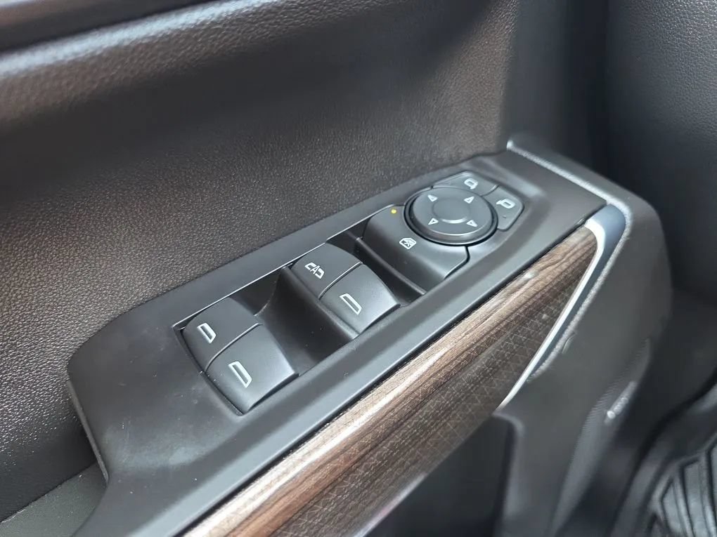 Used 2020 Chevrolet Silverado 1500 LT Trail Boss AWD/4WD image 31