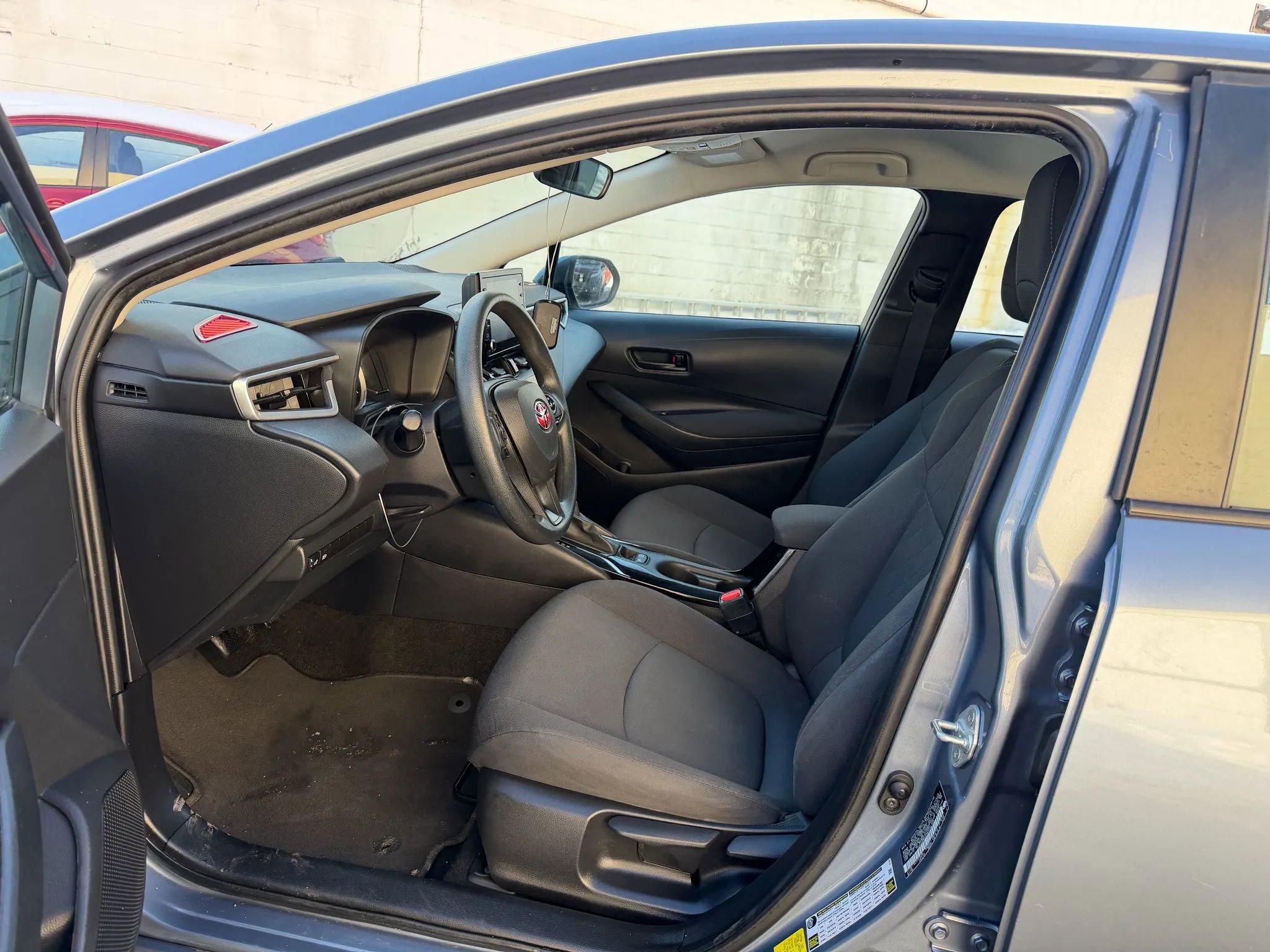 Used 2022 Toyota Corolla LE image 24