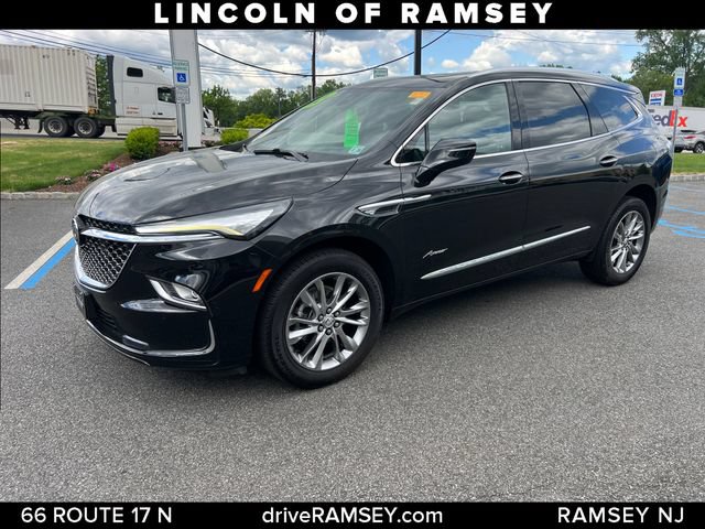 Used 2023 Buick Enclave Avenir AWD/4WD image 2