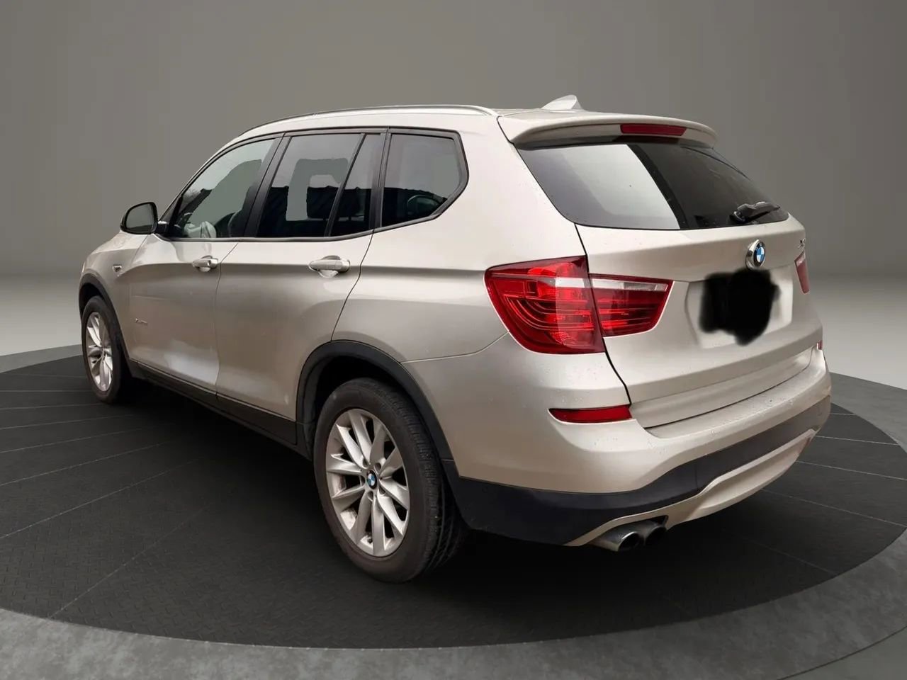 Used 2017 BMW X3 xDrive28i image 3