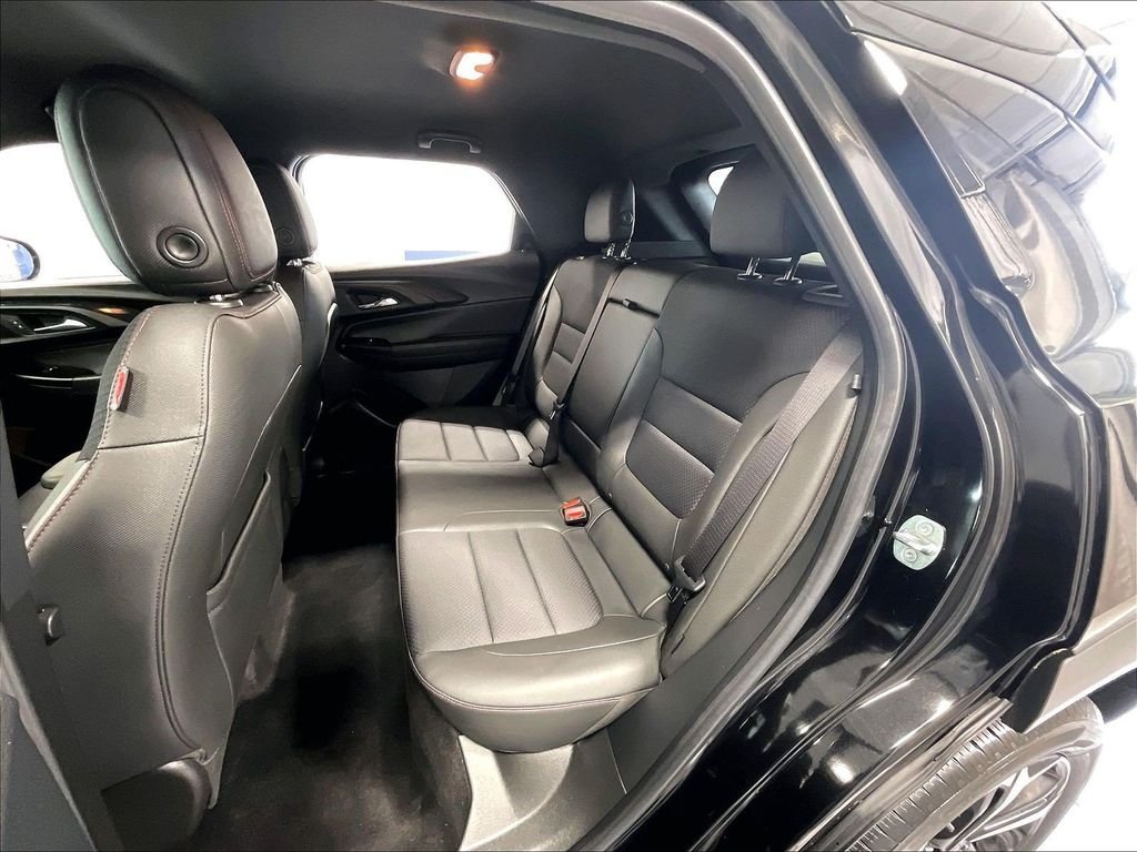 Used 2023 Chevrolet TrailBlazer RS w/ Technology Package FWD image 15