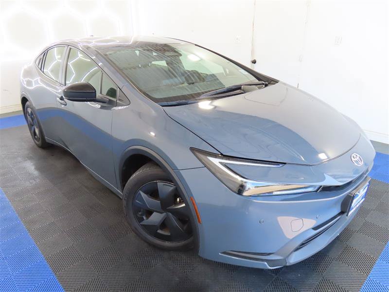 Used 2024 Toyota Prius LE FWD image 5