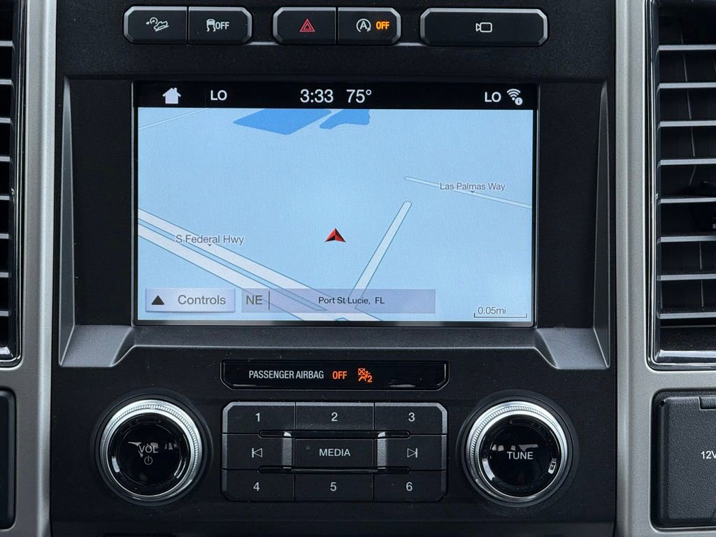 Used 2017 Ford F150 Lariat w/ Equipment Group 502A Luxury AWD/4WD image 14