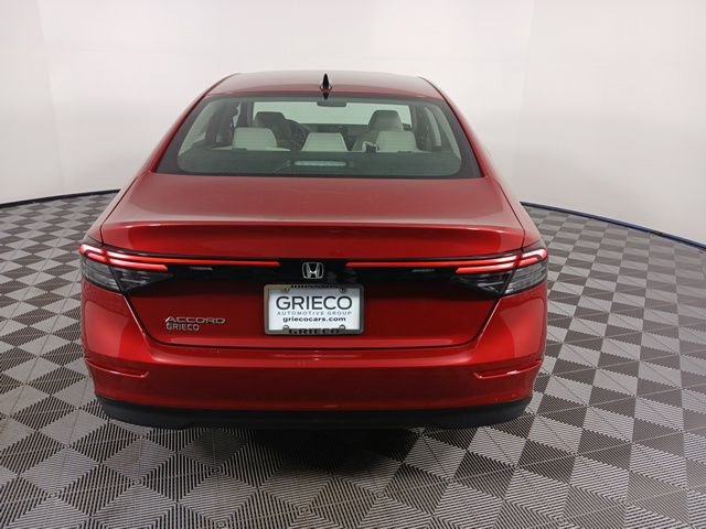 Certified 2025 Honda Accord SE image 6