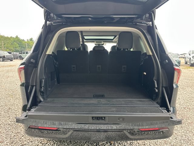 Used 2025 Lincoln Navigator Reserve AWD/4WD image 13