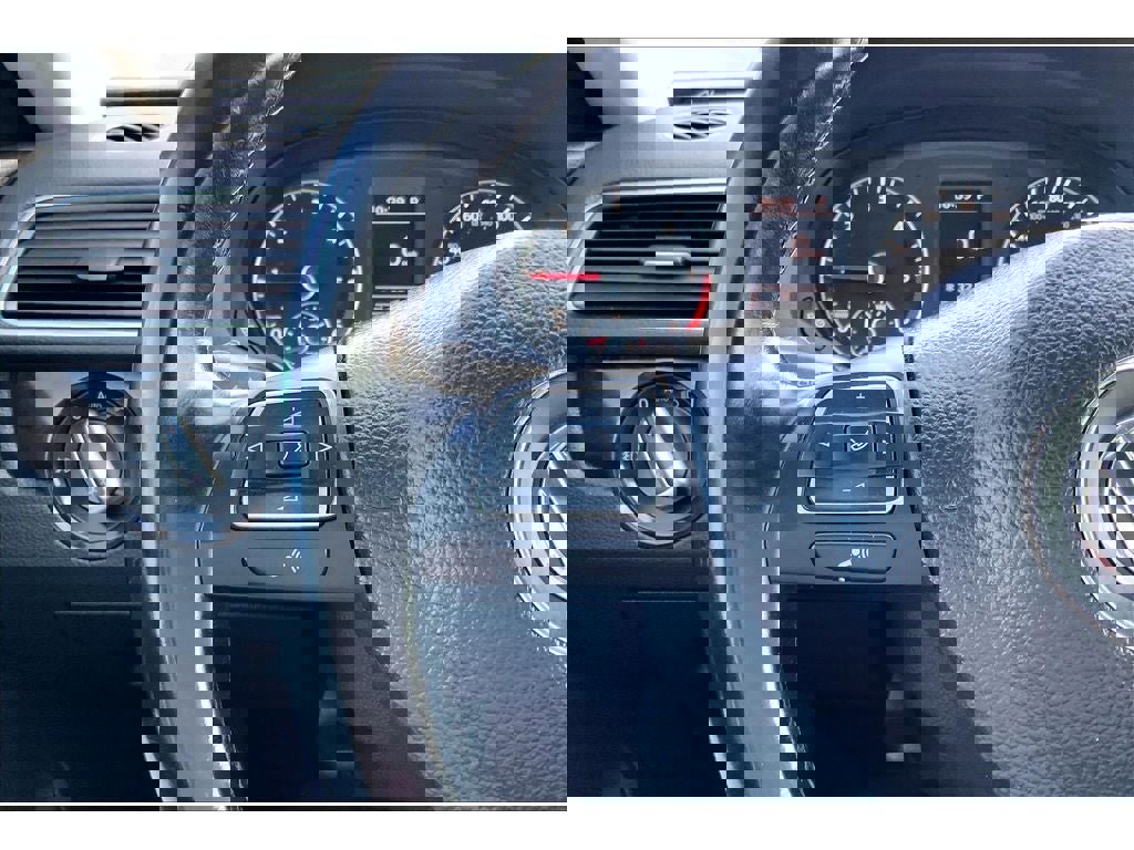 Used 2014 Volkswagen Passat TDI SEL Premium image 20