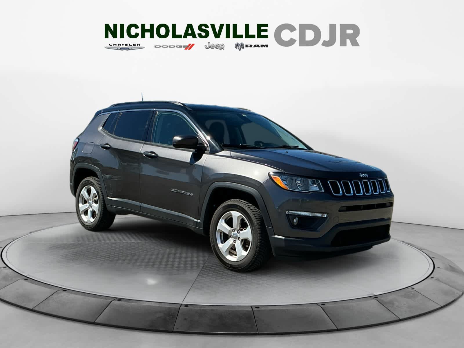 Used 2018 Jeep Compass Latitude w/ Popular Equipment Group AWD/4WD image 7