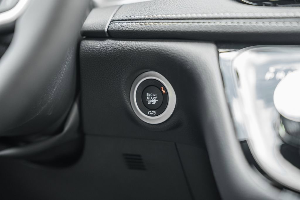 New 2025 Chrysler Pacifica Select image 22