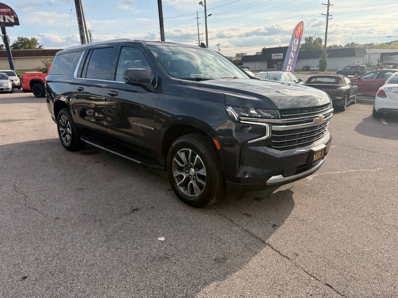 Used 2023 Chevrolet Suburban LT w/ Luxury Package AWD/4WD image 57